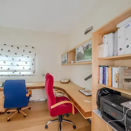 Relaxation House Na Nazare בית נופש *