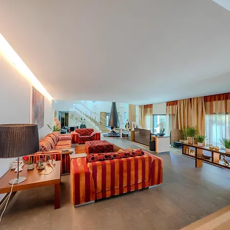 Relaxation House Na Nazare בית נופש *